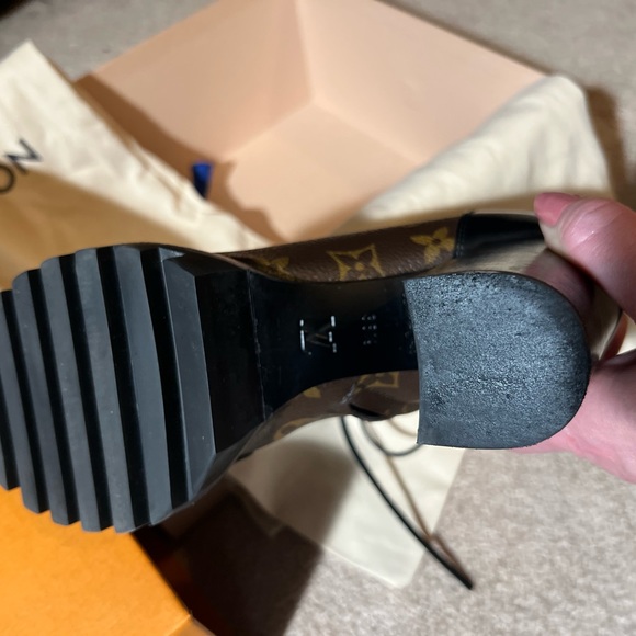 Louis Vuitton Star Trail Ankle Boot-pristine like new condition - Picture 6 of 11